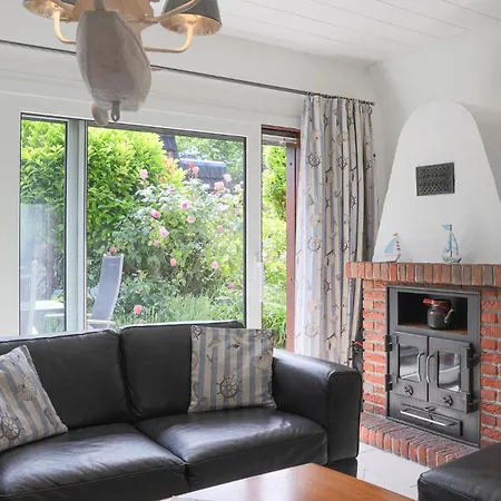 Ferienhaus, Am Ringwall 5 펜션